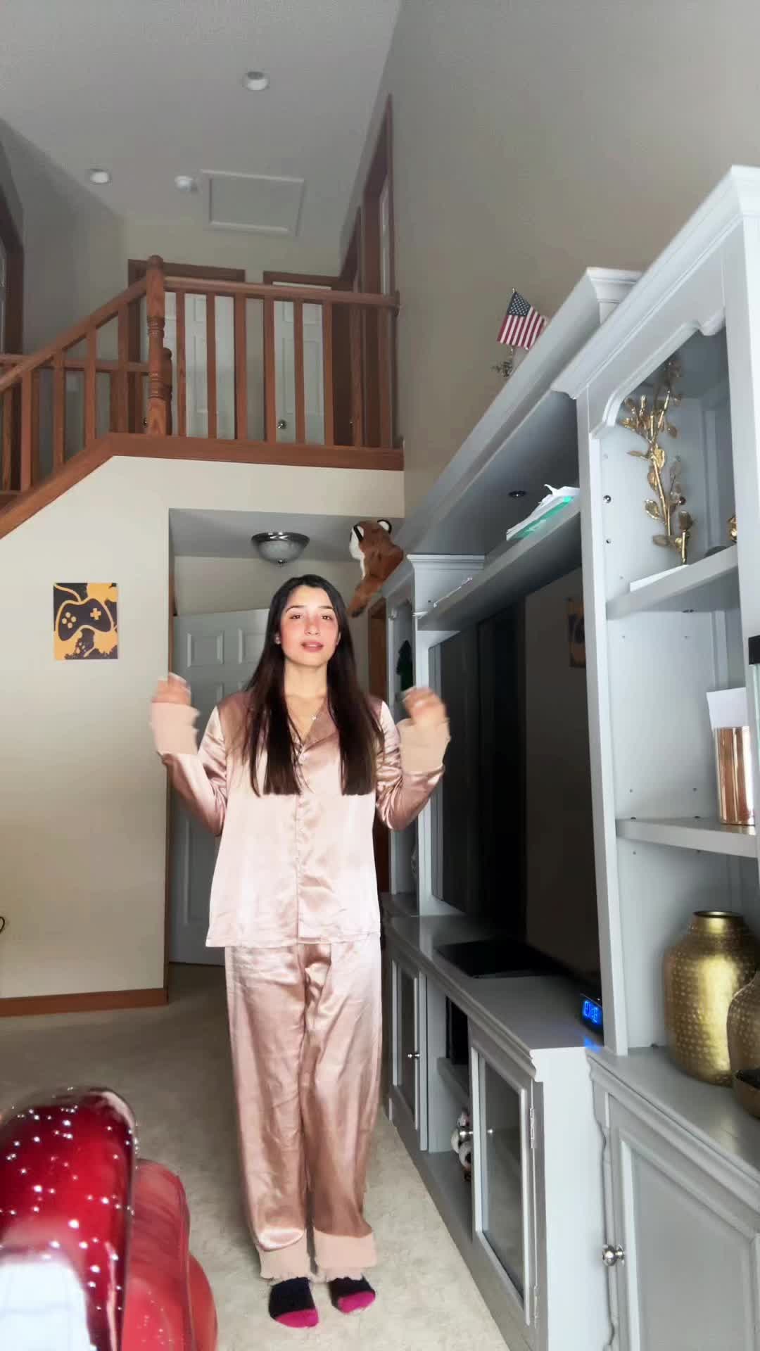 @🦚