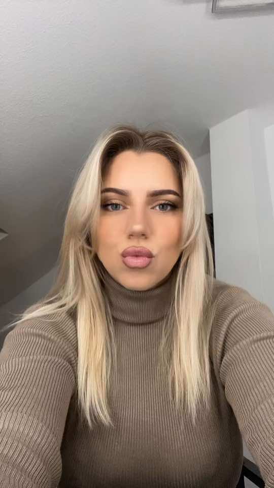 @𝓛𝓮𝓸𝓷𝓪🇦🇱