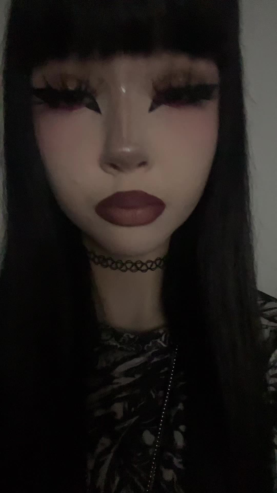 @Ava