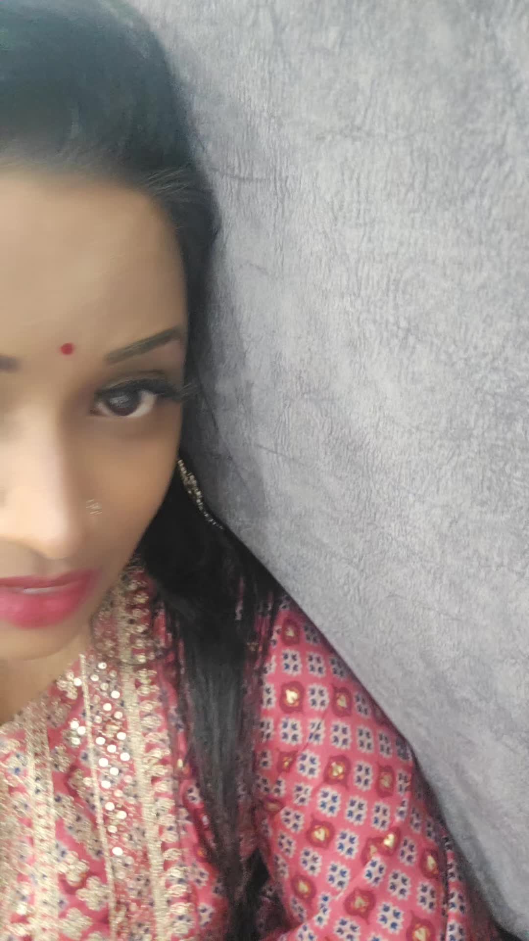 @Dhakshaiini_Official