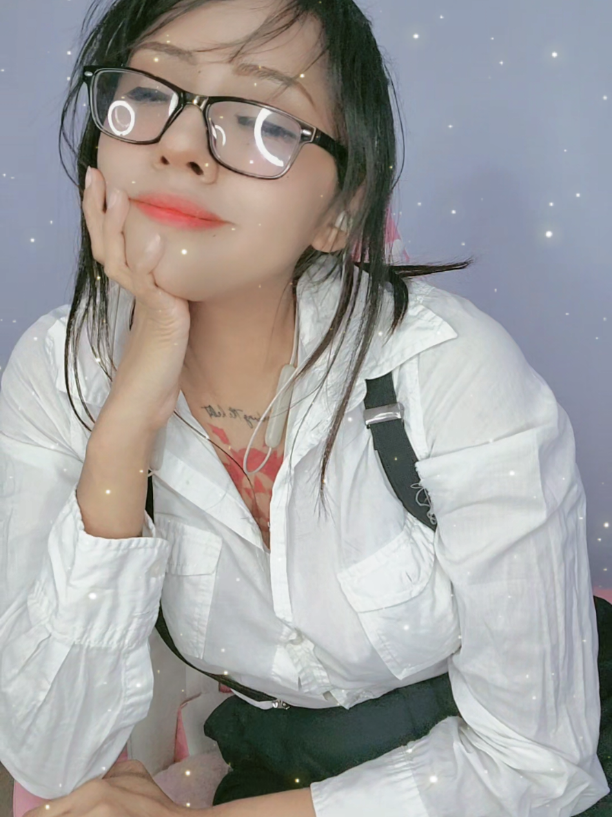 @𝒮ℴ𝓇𝒶 𝒜𝓃𝓎 𝒞ℴ𝓈𝓅𝓁𝒶𝓎