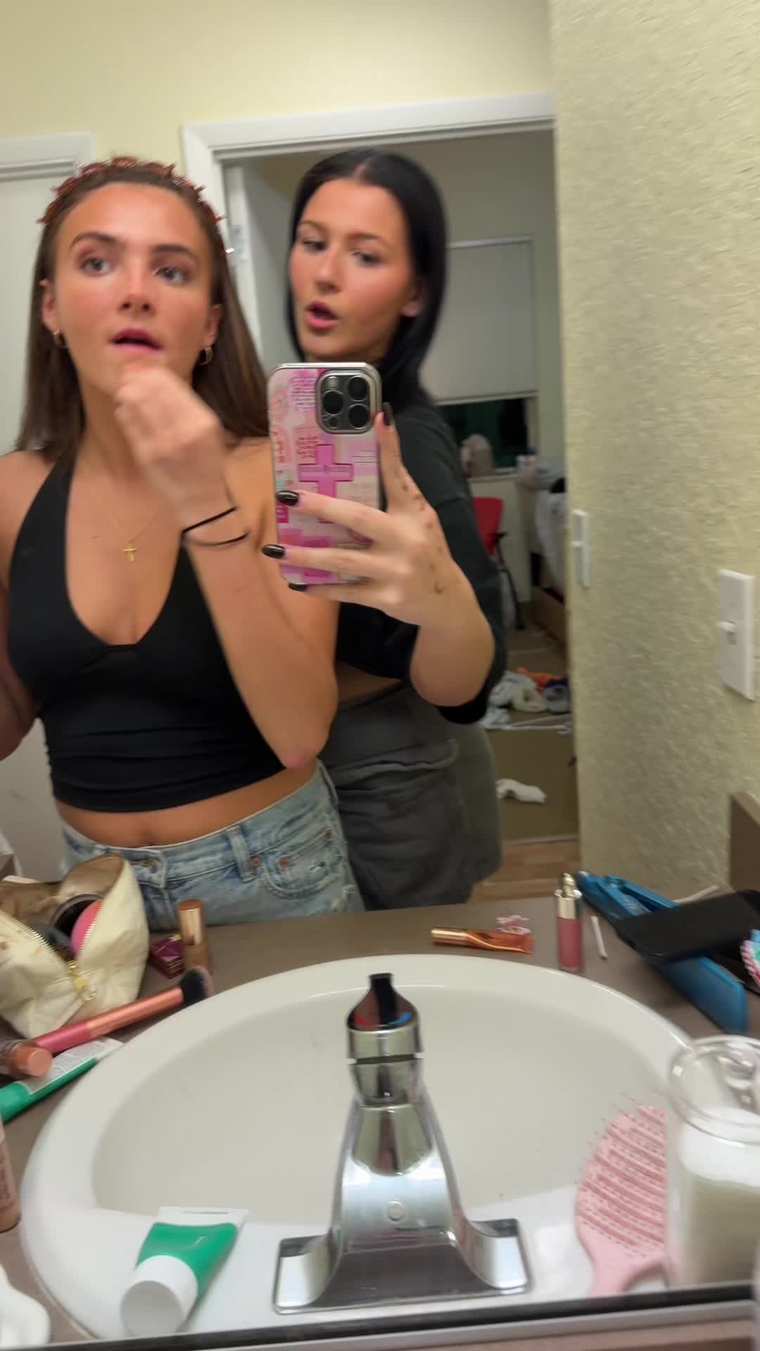@hannahliska
