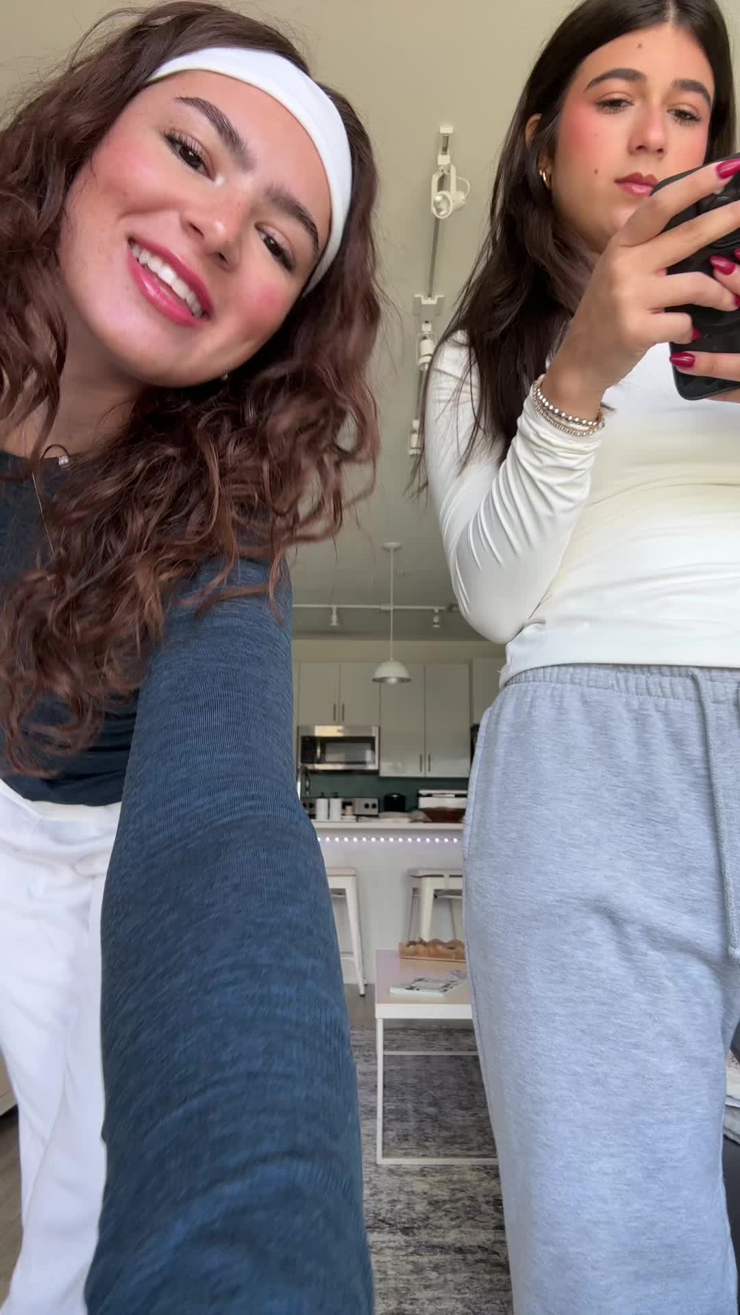 @adrianadanielles