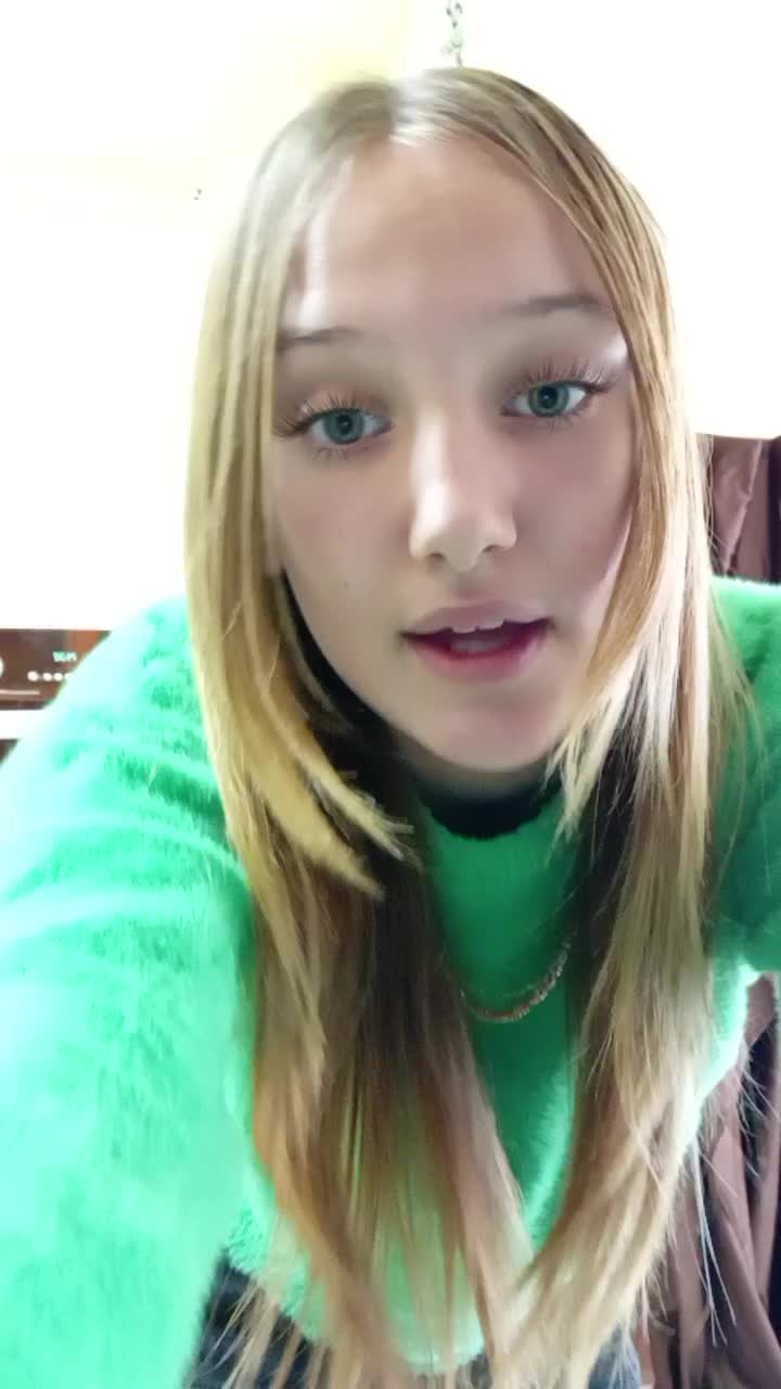 @Helga Cs&oacute;r