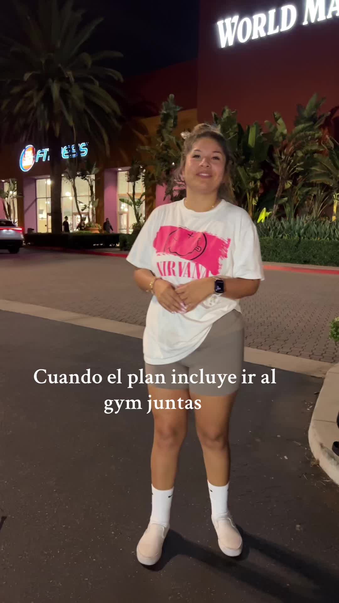 @laura_ari