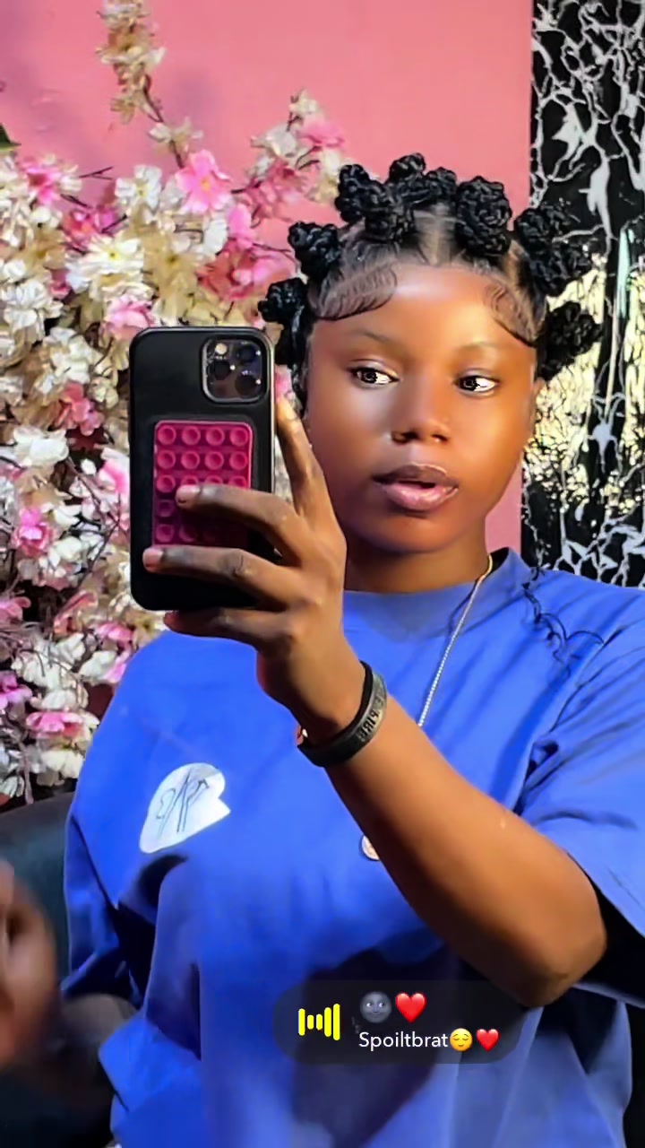 @omolaraempire