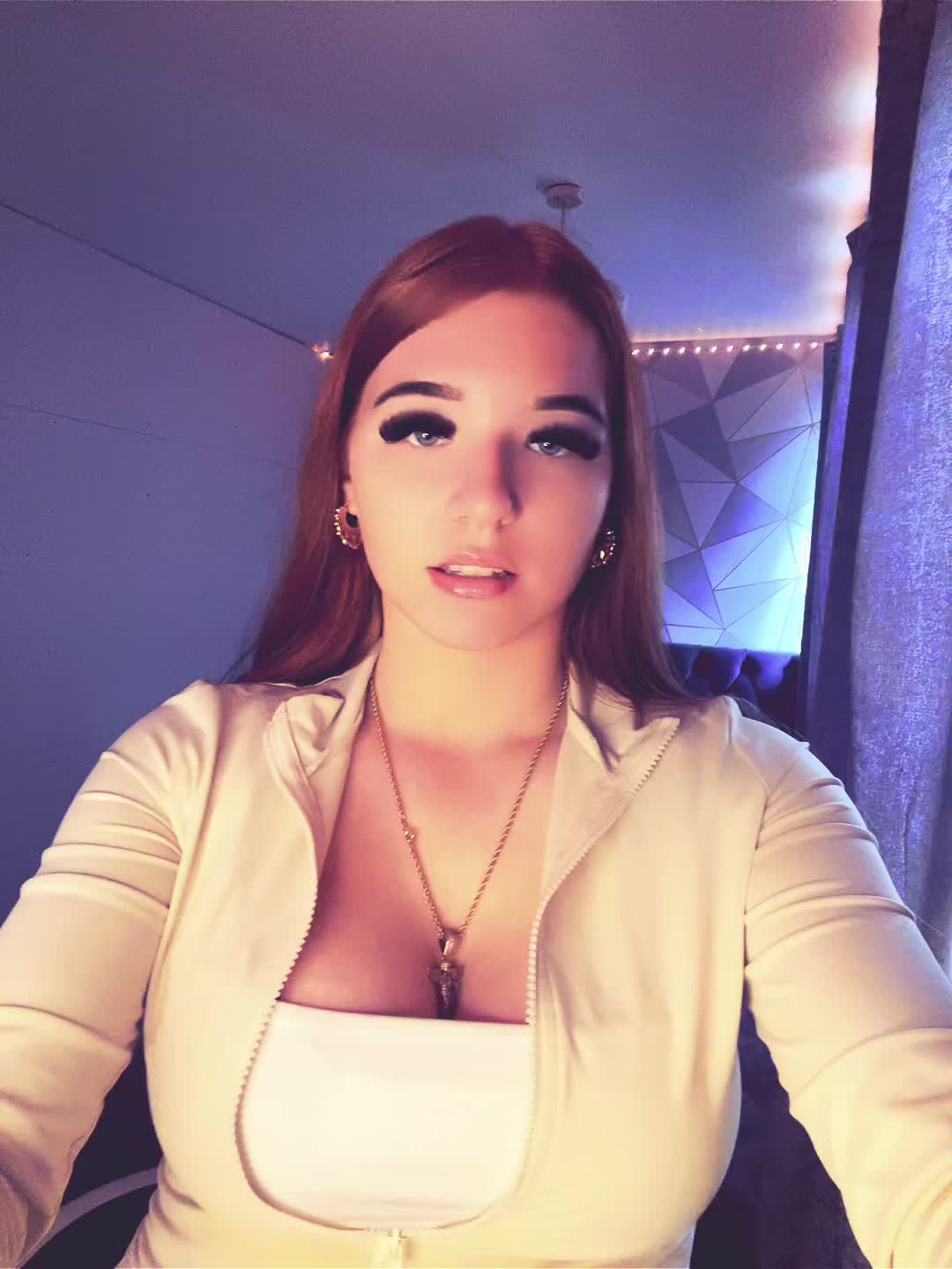 @𝓔𝓵𝓵 𝓶𝓪𝔂👸🧡