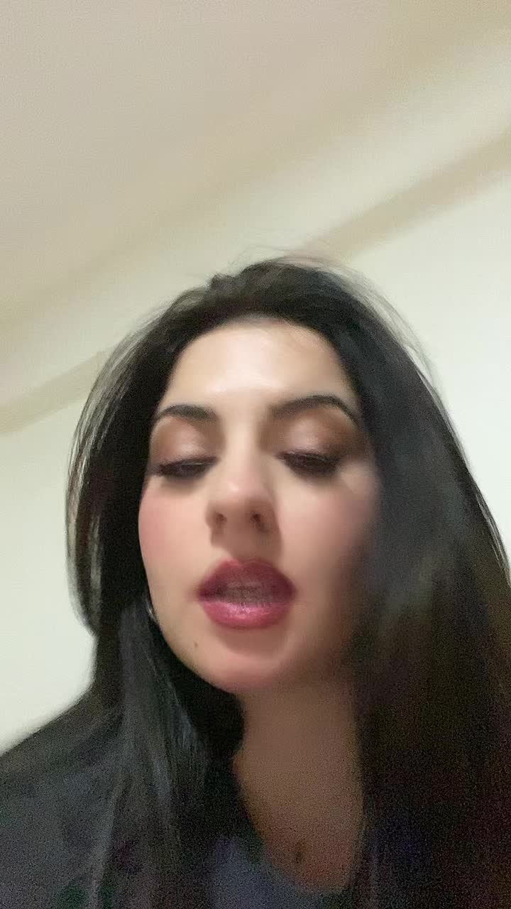 @🫥