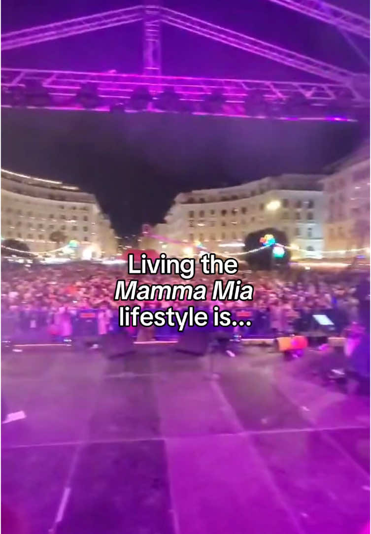@Maniatheshow