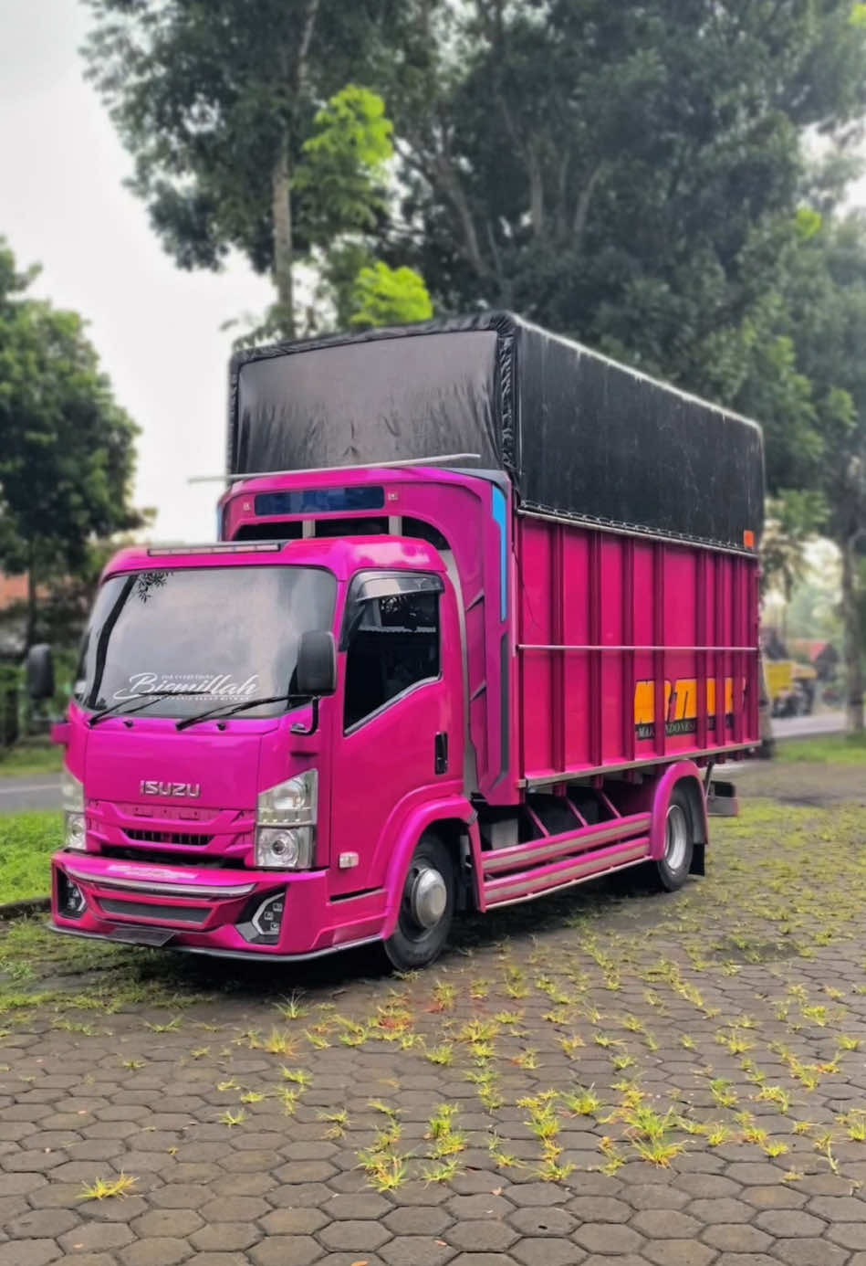 @Andhika172