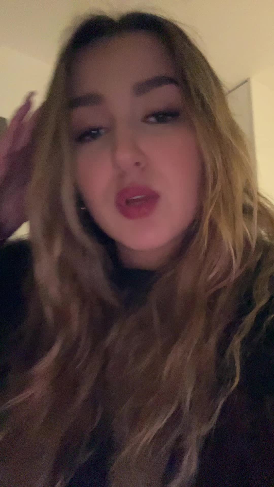 @zuzaa