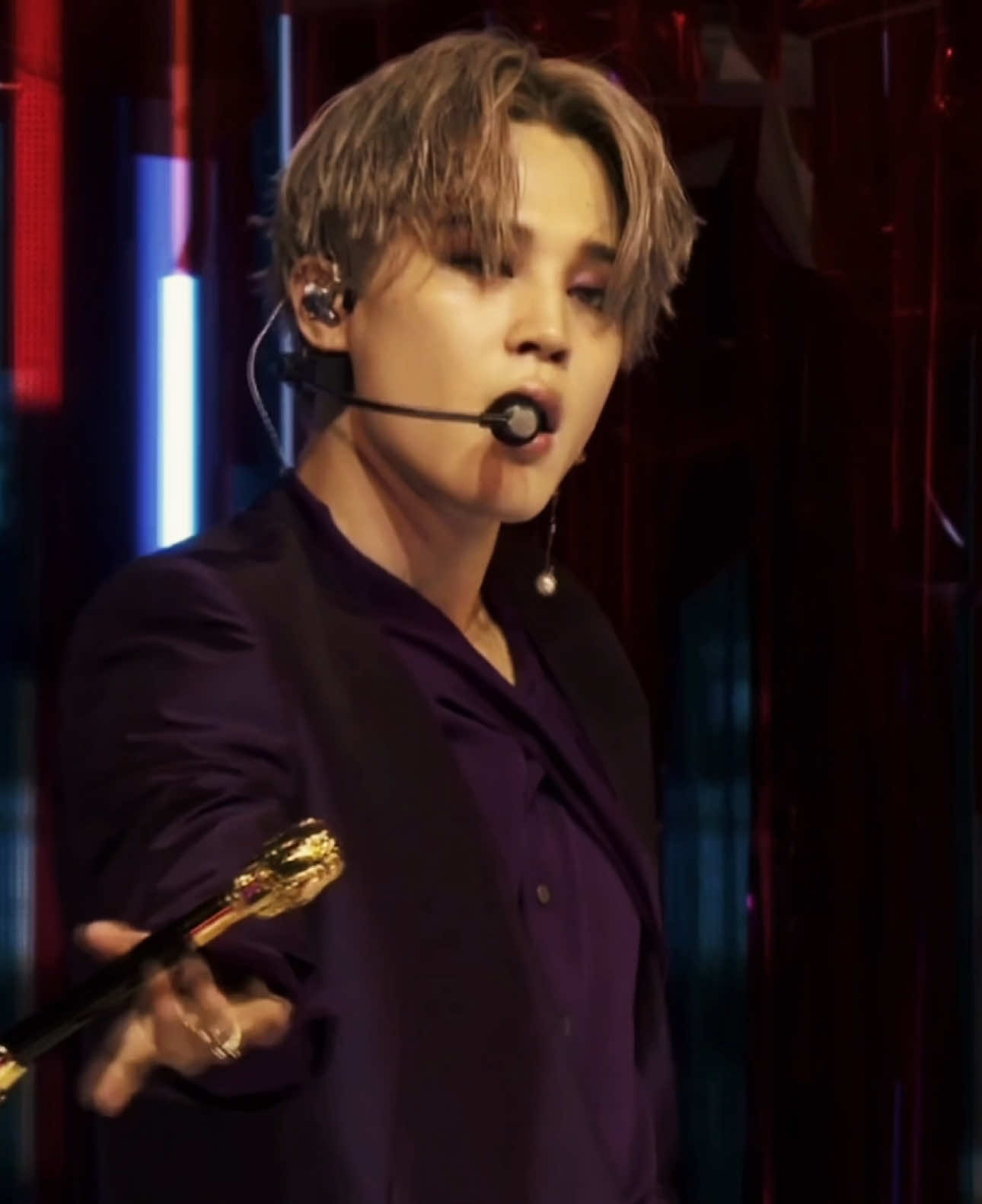 @ash⁷ is seeing BTS