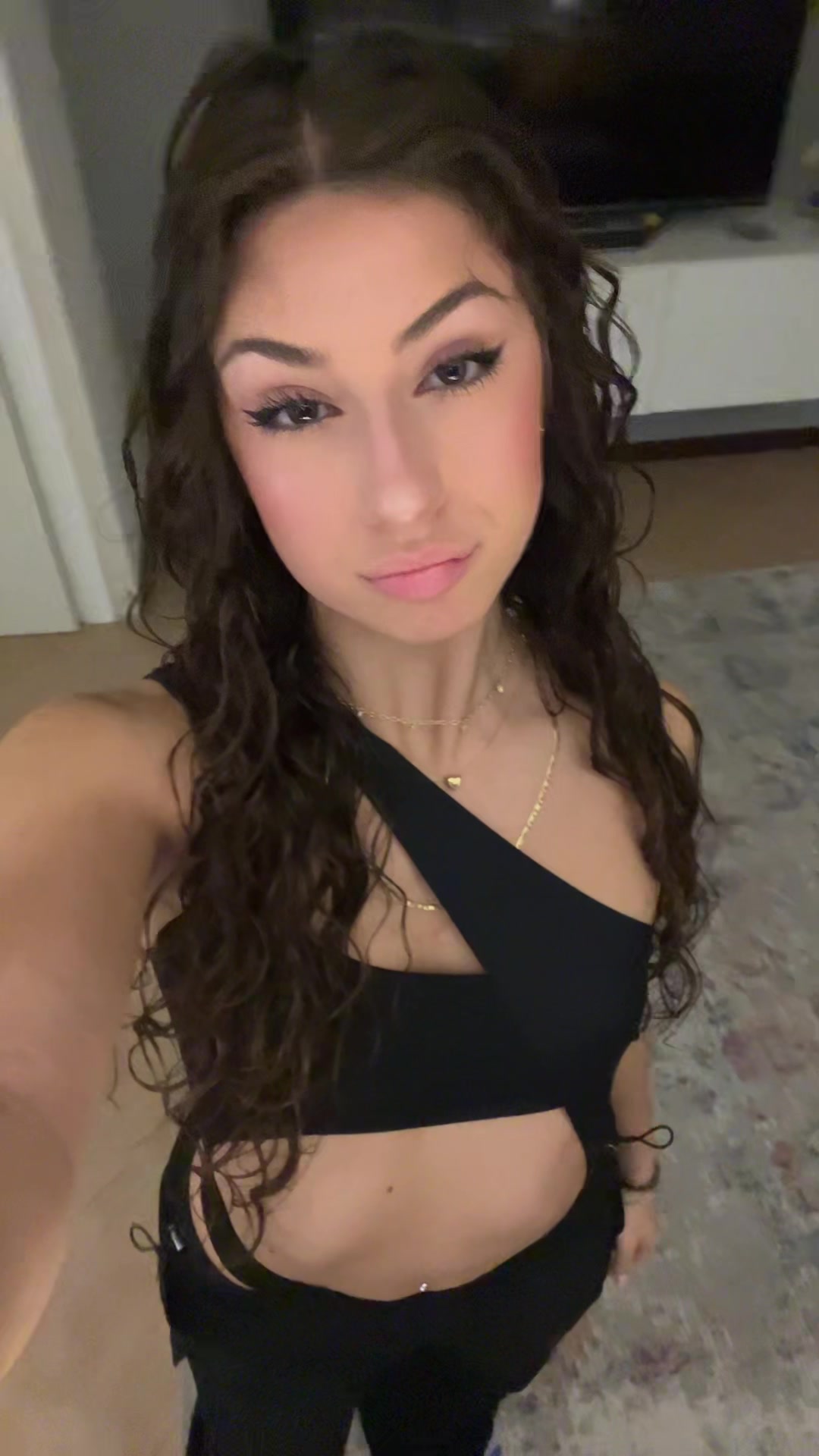 @Alic3