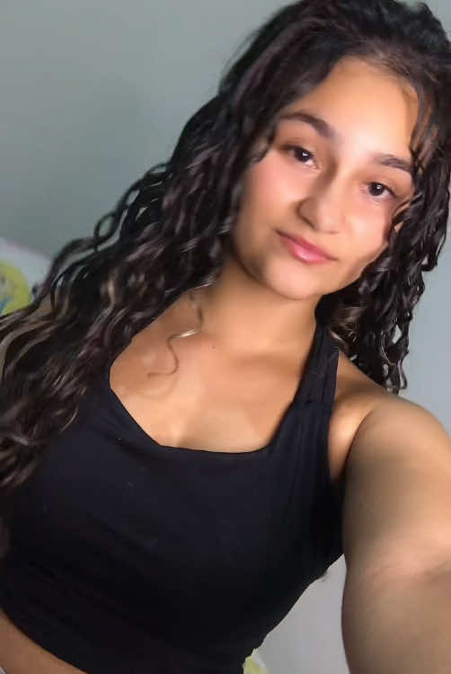 @𝐋𝐀𝐑𝐀🎀.