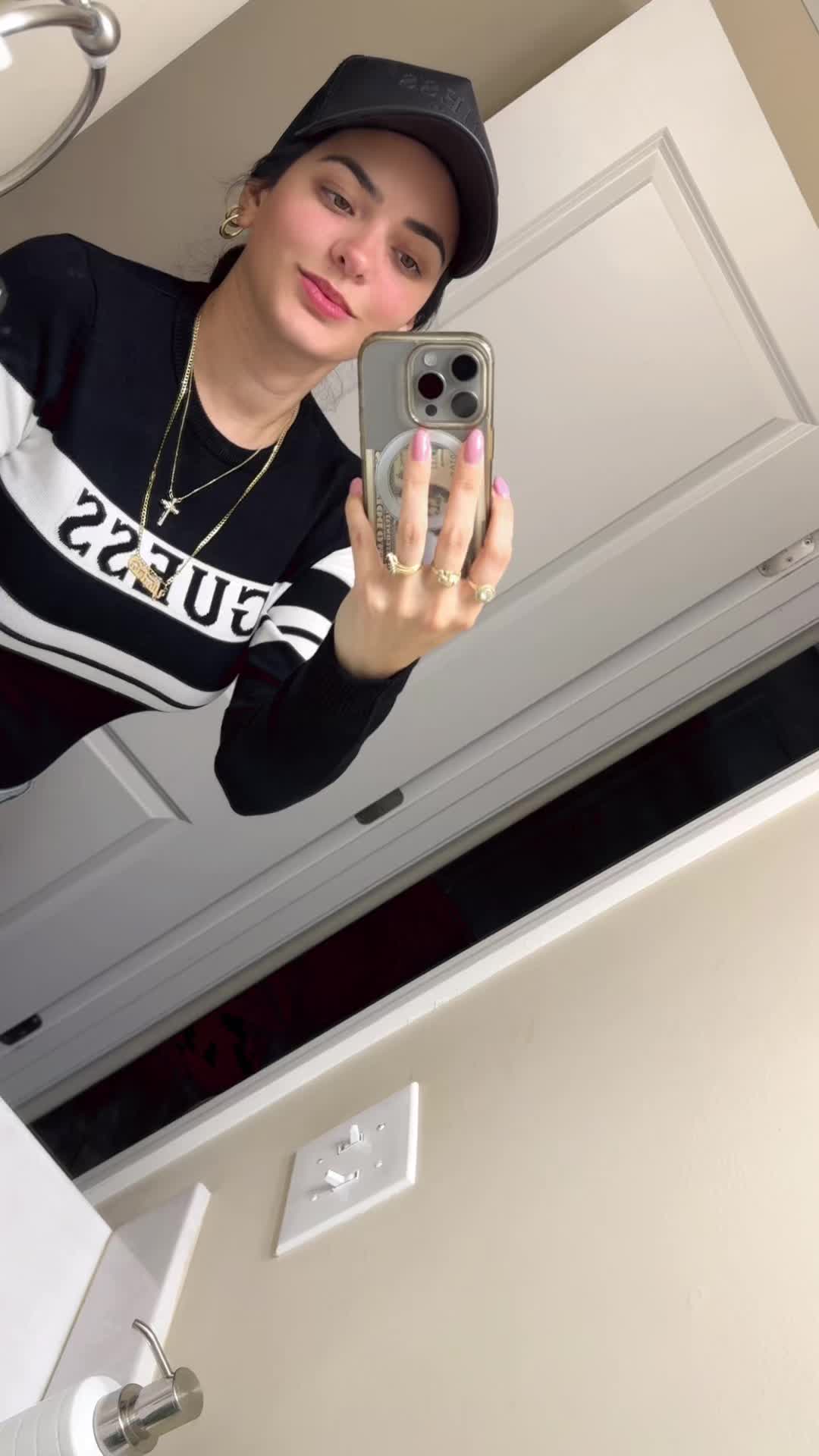 @𝑌𝑖𝑛𝑑𝑟𝑖𝑎 💋