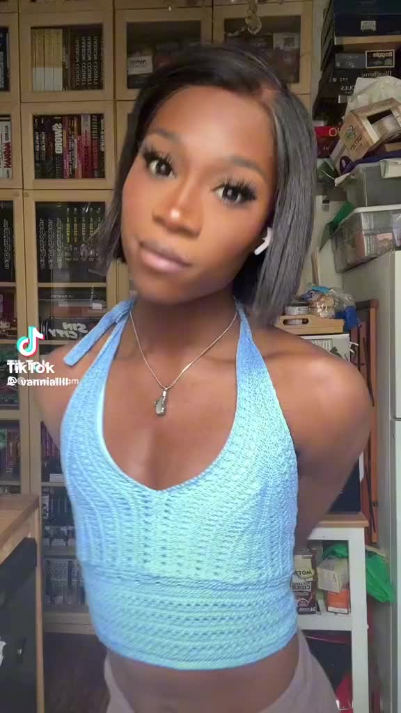 @Vanniall