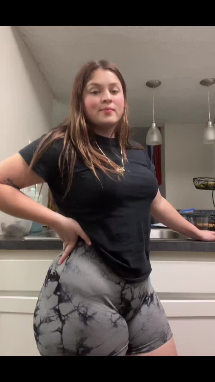 @𝐸𝓋𝑒𝓁𝒾𝓃 𝒩𝒶𝓉𝒶𝓇𝑒𝓃 💞