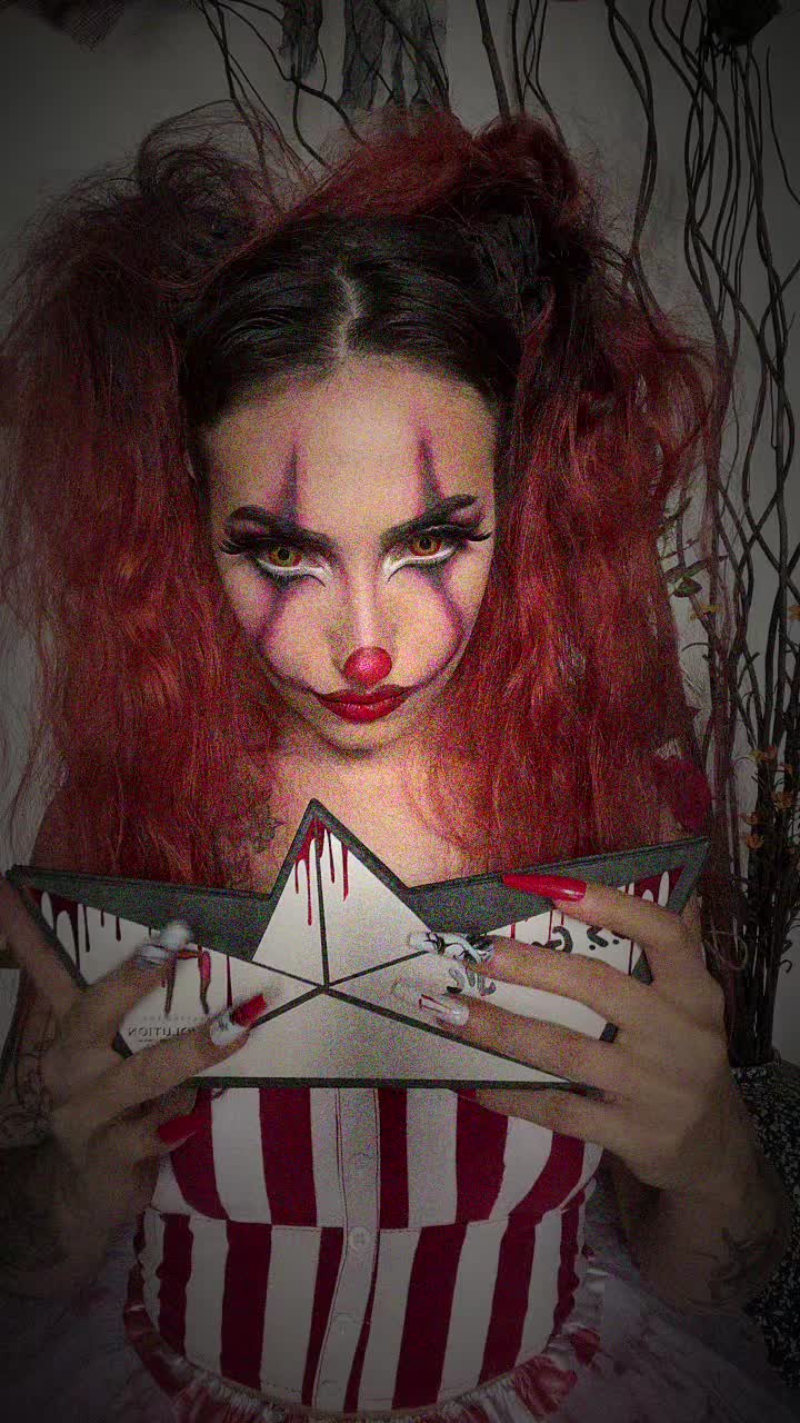 @Ophelia_Spiderlilly