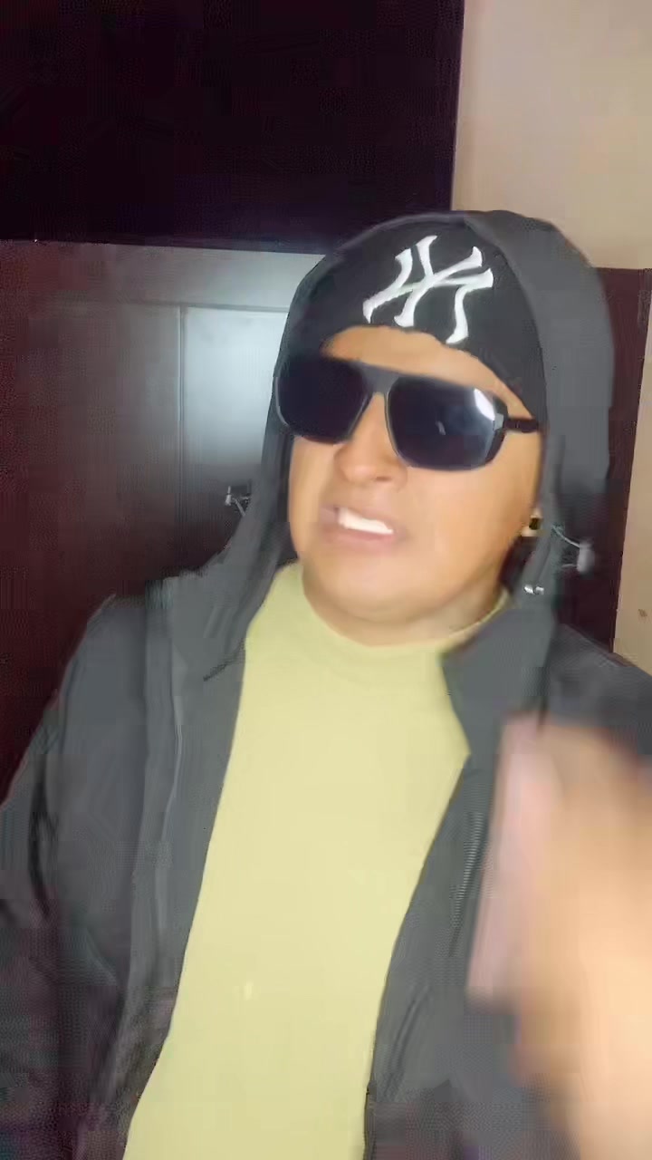 @𝙇á𝙯𝙖𝙧𝙤 𝙅𝙧. 🤙🏼