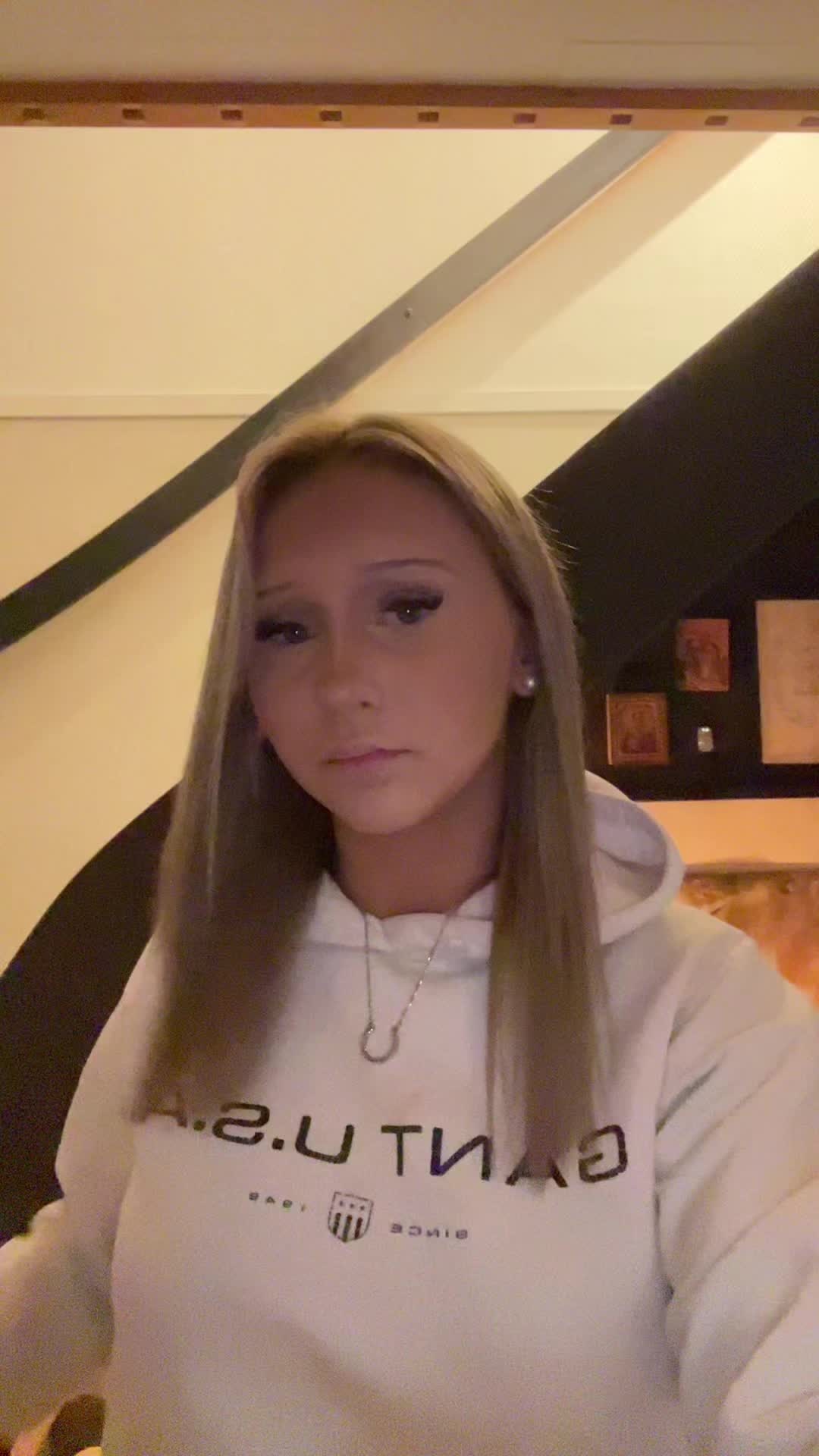@💋𝒩ℯ𝓁𝓁𝒾ℯ 𝓃ℴ𝓇𝒹💋