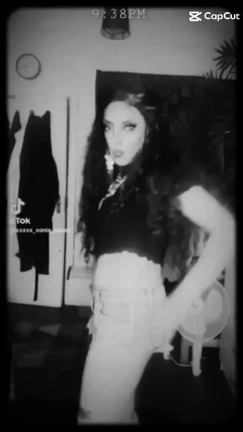 @😈 SONIA GILL 😈