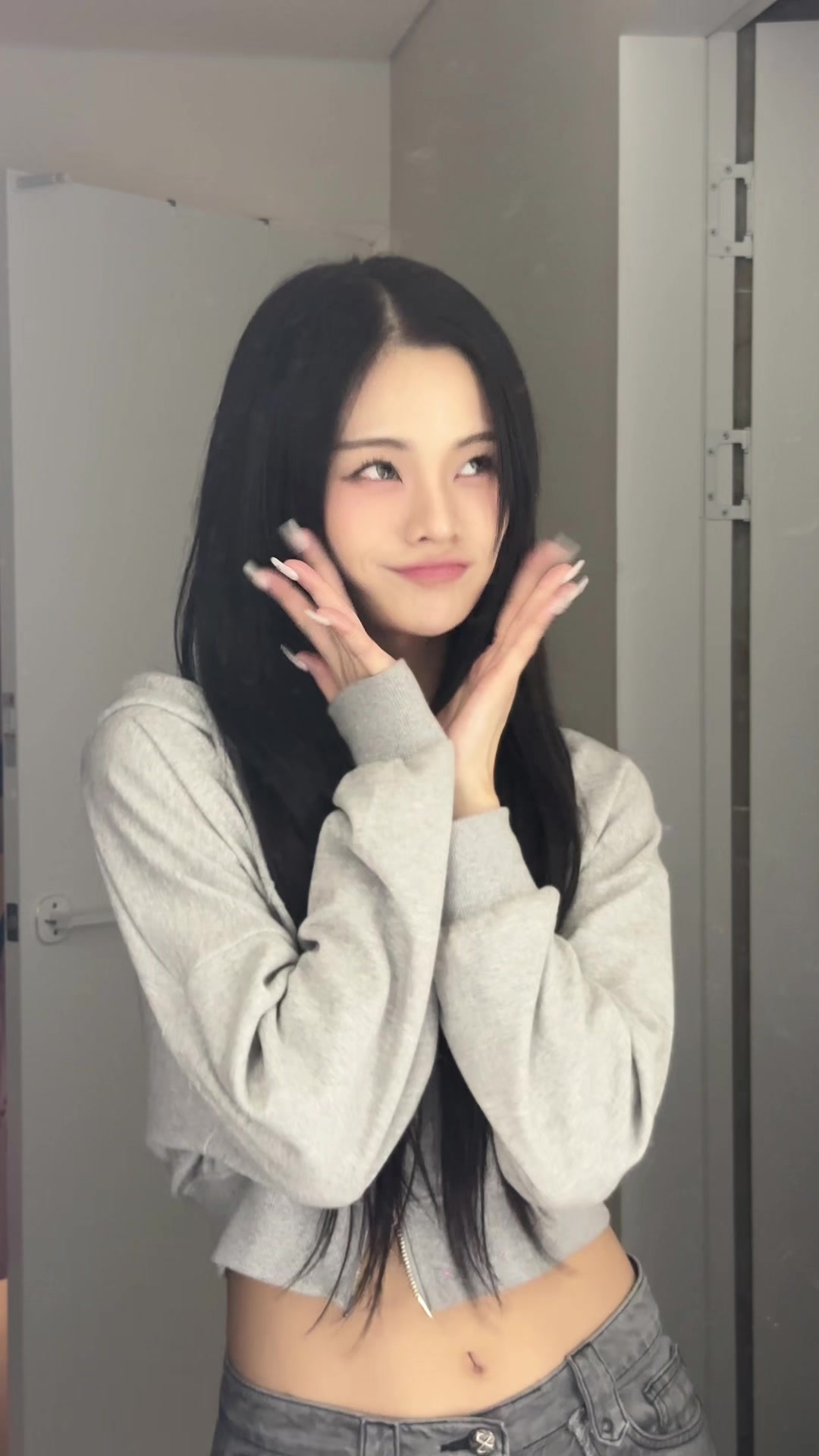 @유빈 Kelly