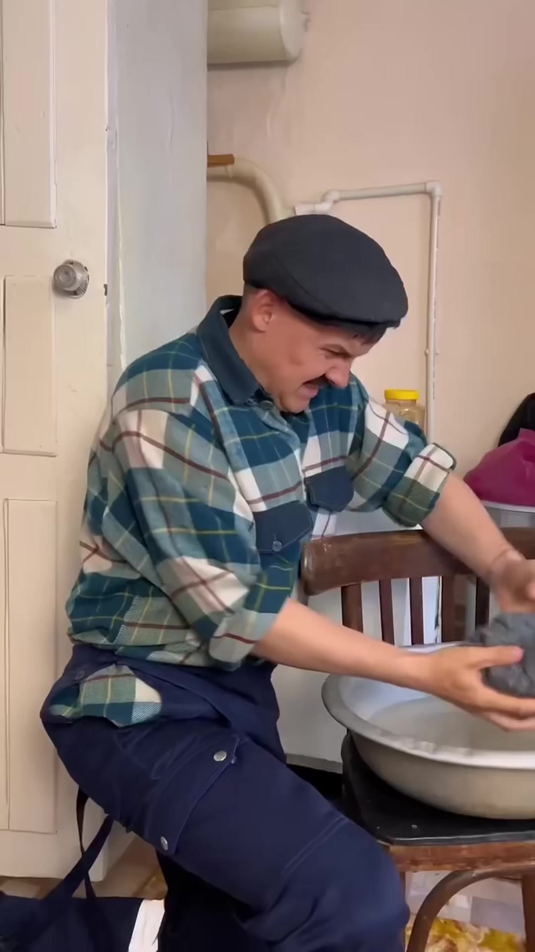 @Иди нахой отсюда