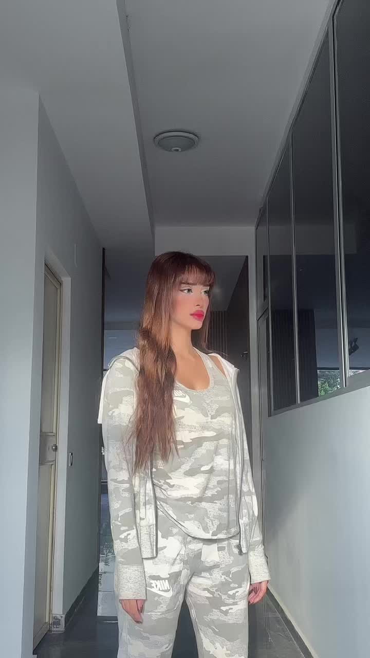 @emelrsho