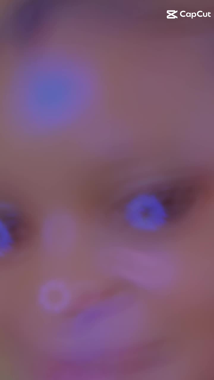@Ella001