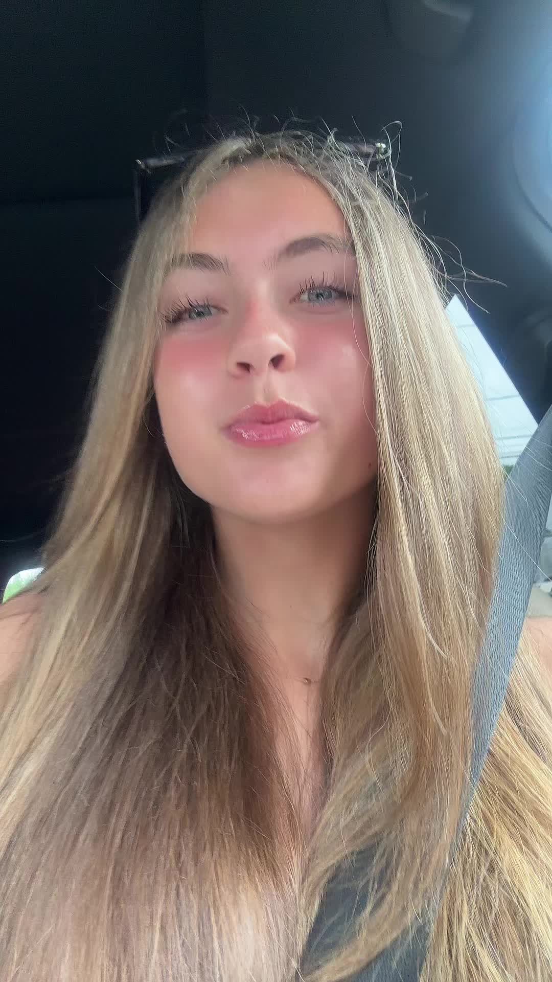 @olivia