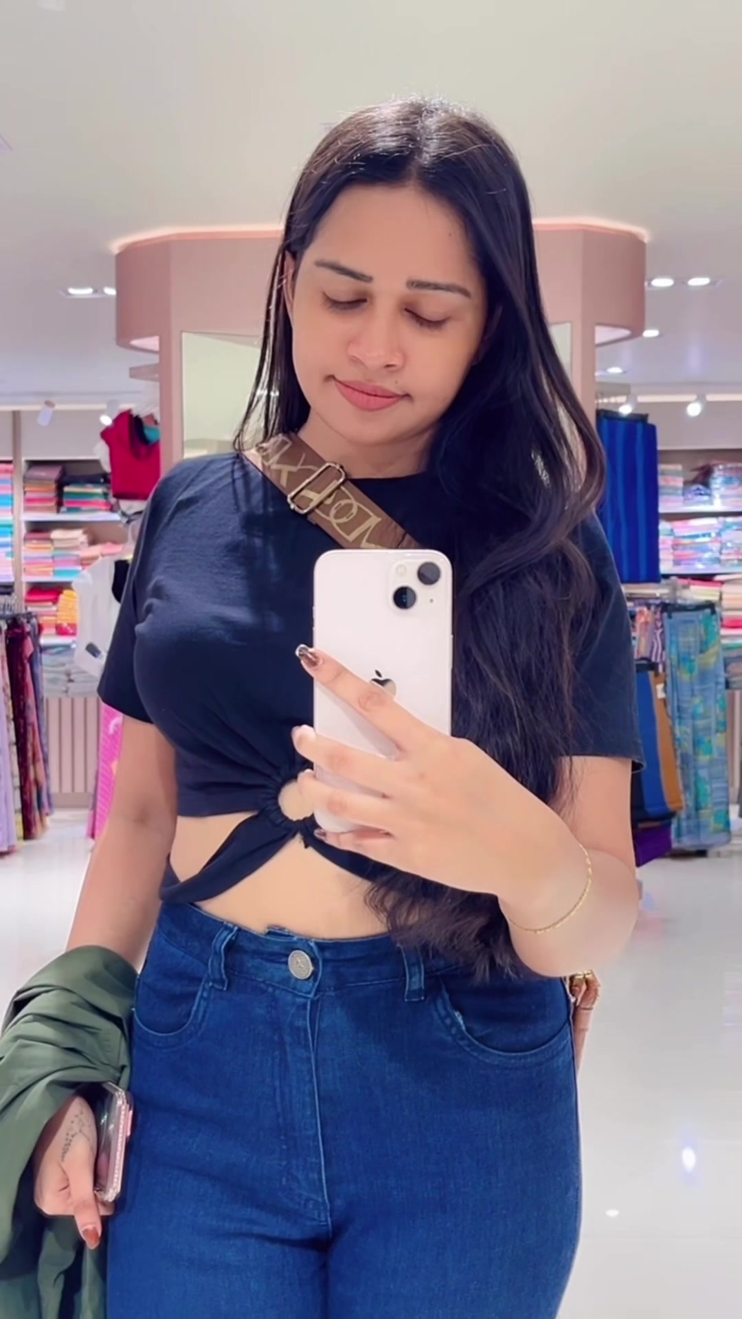 @oshini shanaya