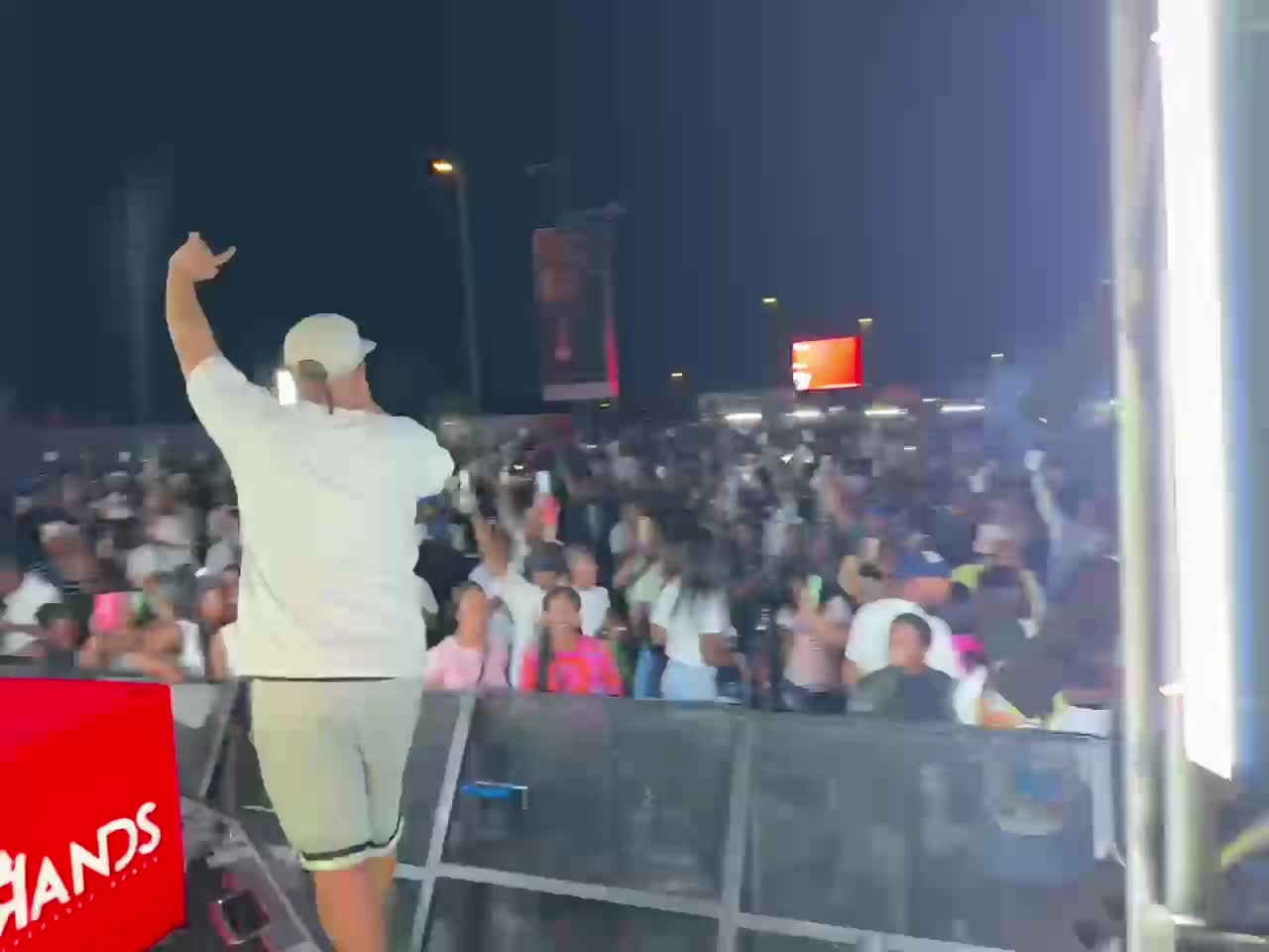 @zubi_the_mc