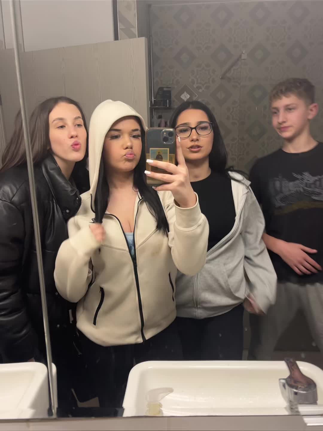 @👸🏻