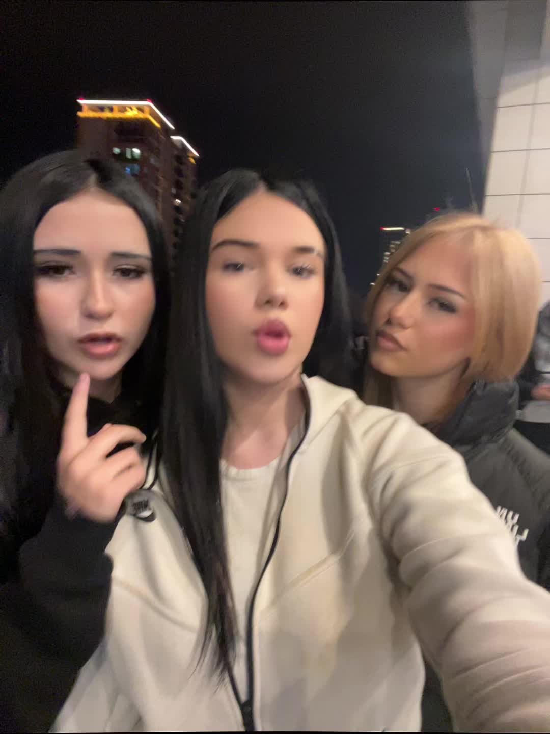 @👸🏻