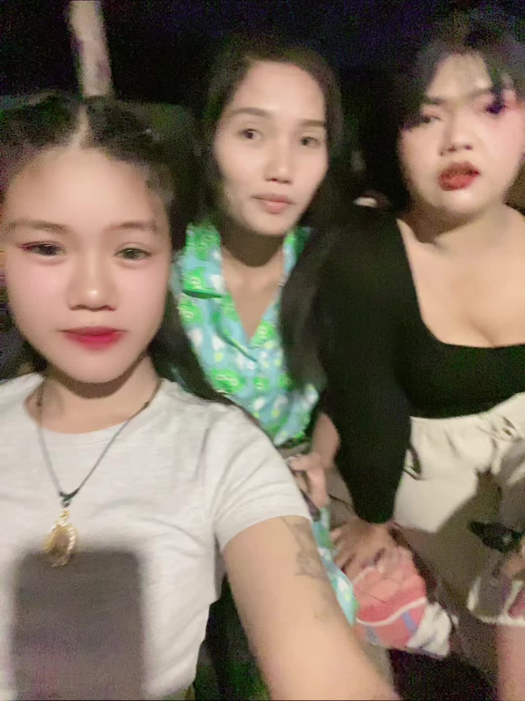 @นุ่น น.