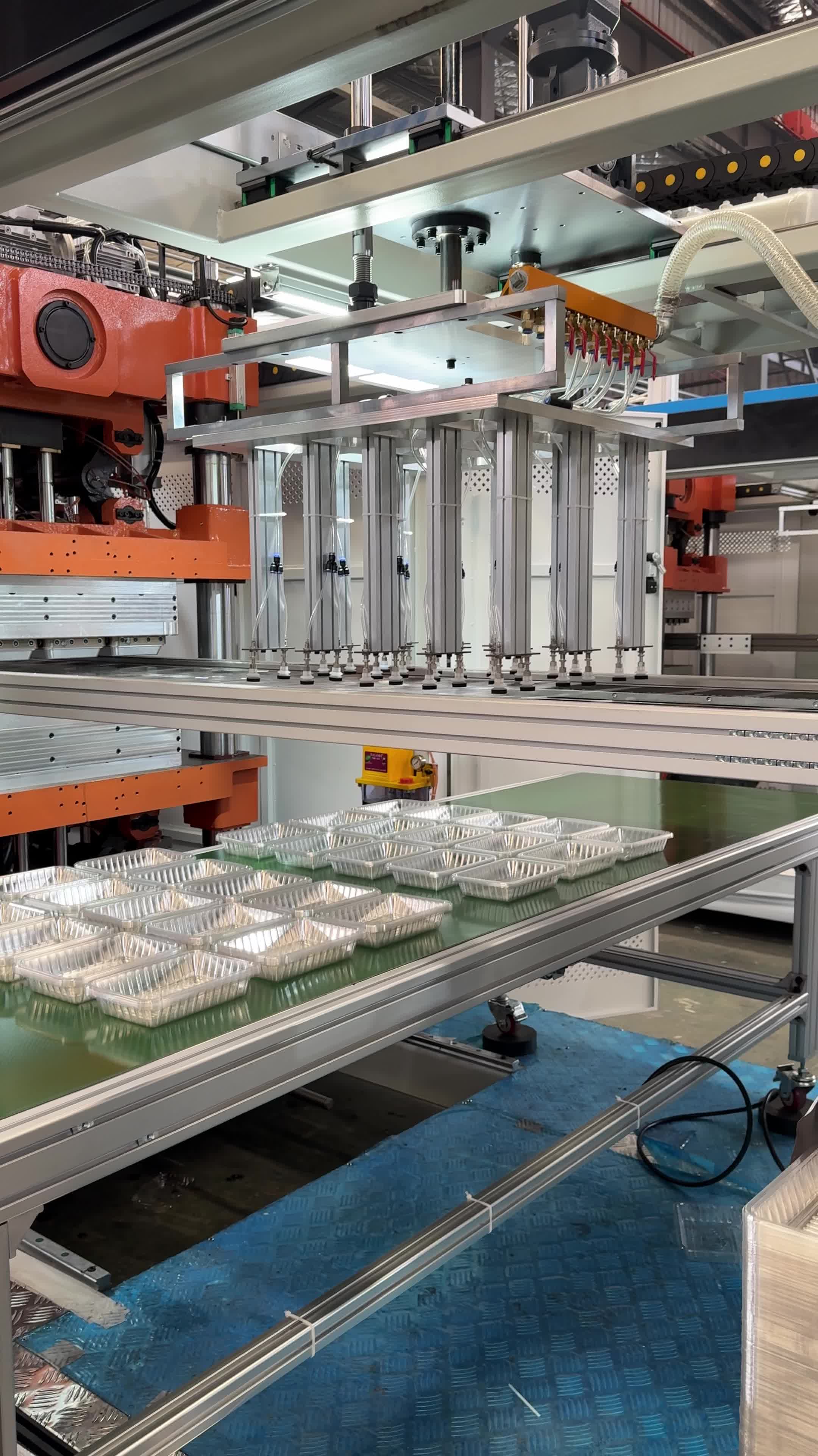 @HYX Thermoforming Machine