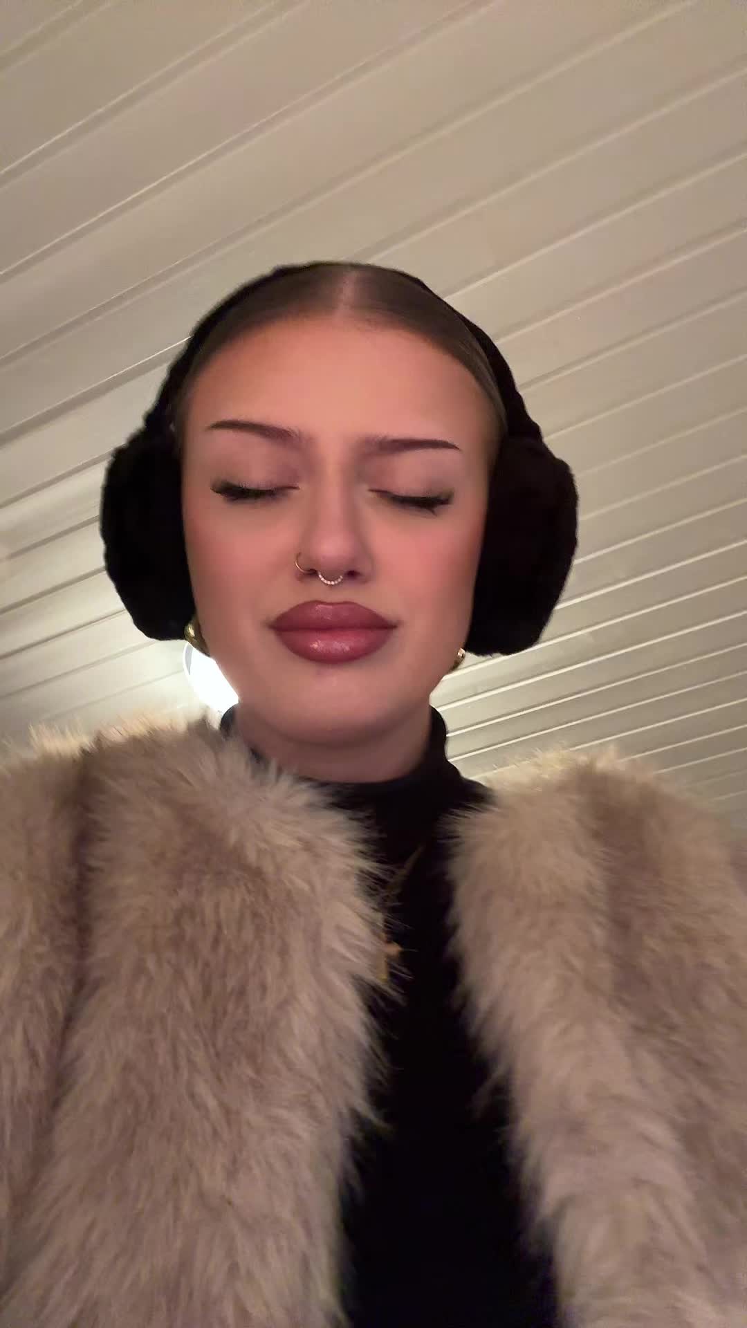 @𝐉𝐮𝐥𝐞𝐬🫂
