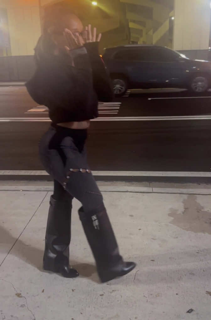 @Desiedess