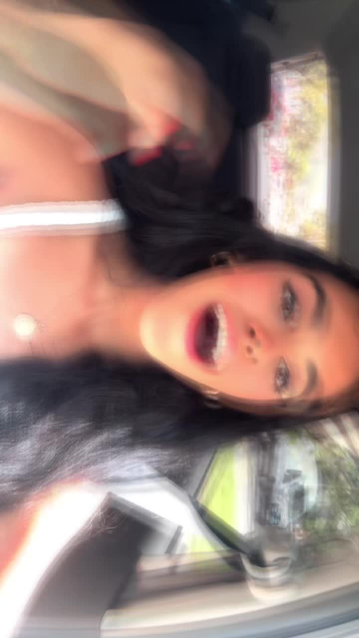 @Nina Medeiros Oficial