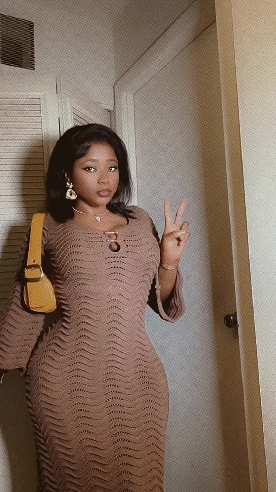 @ioio678900