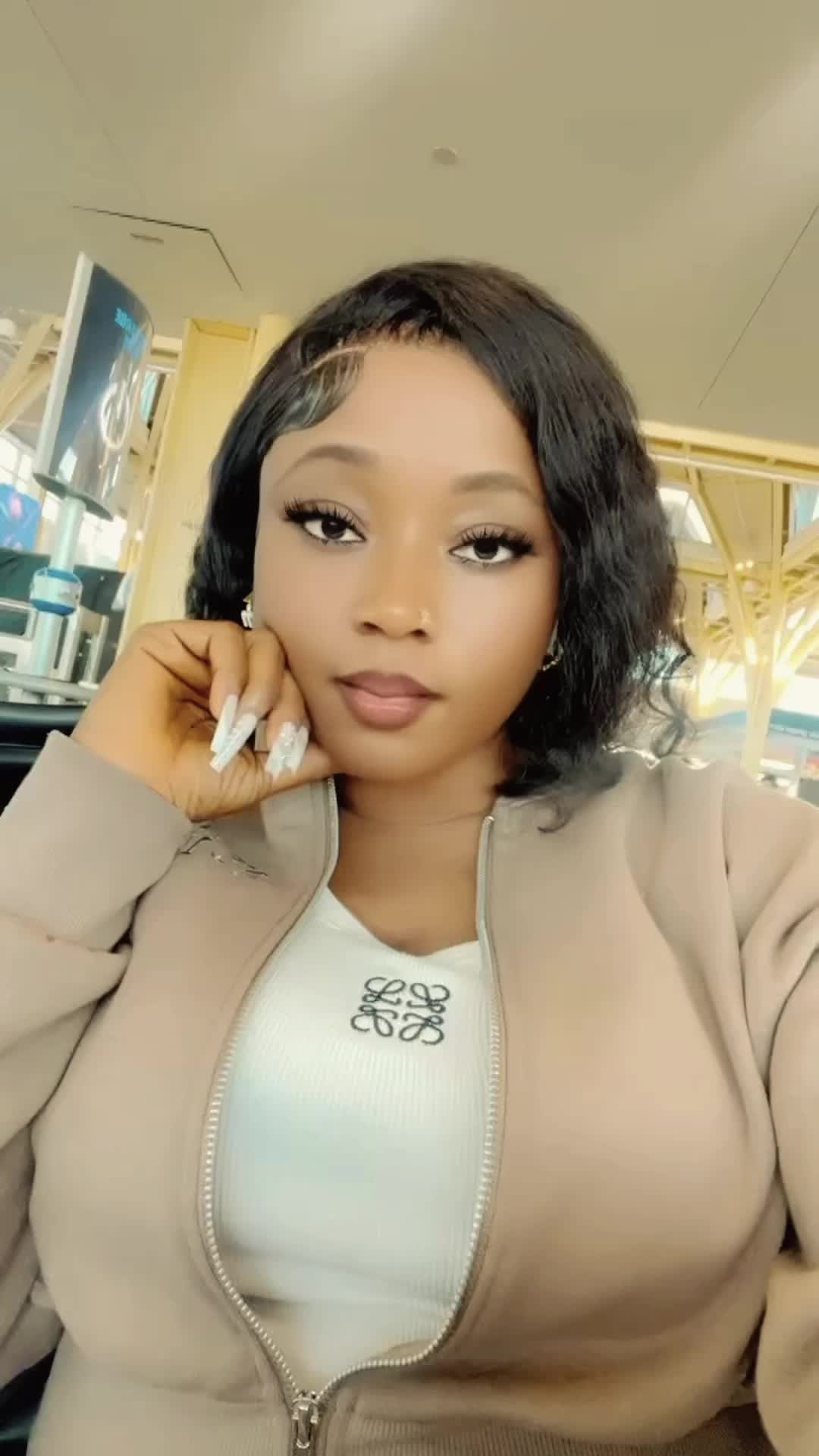 @ioio678900