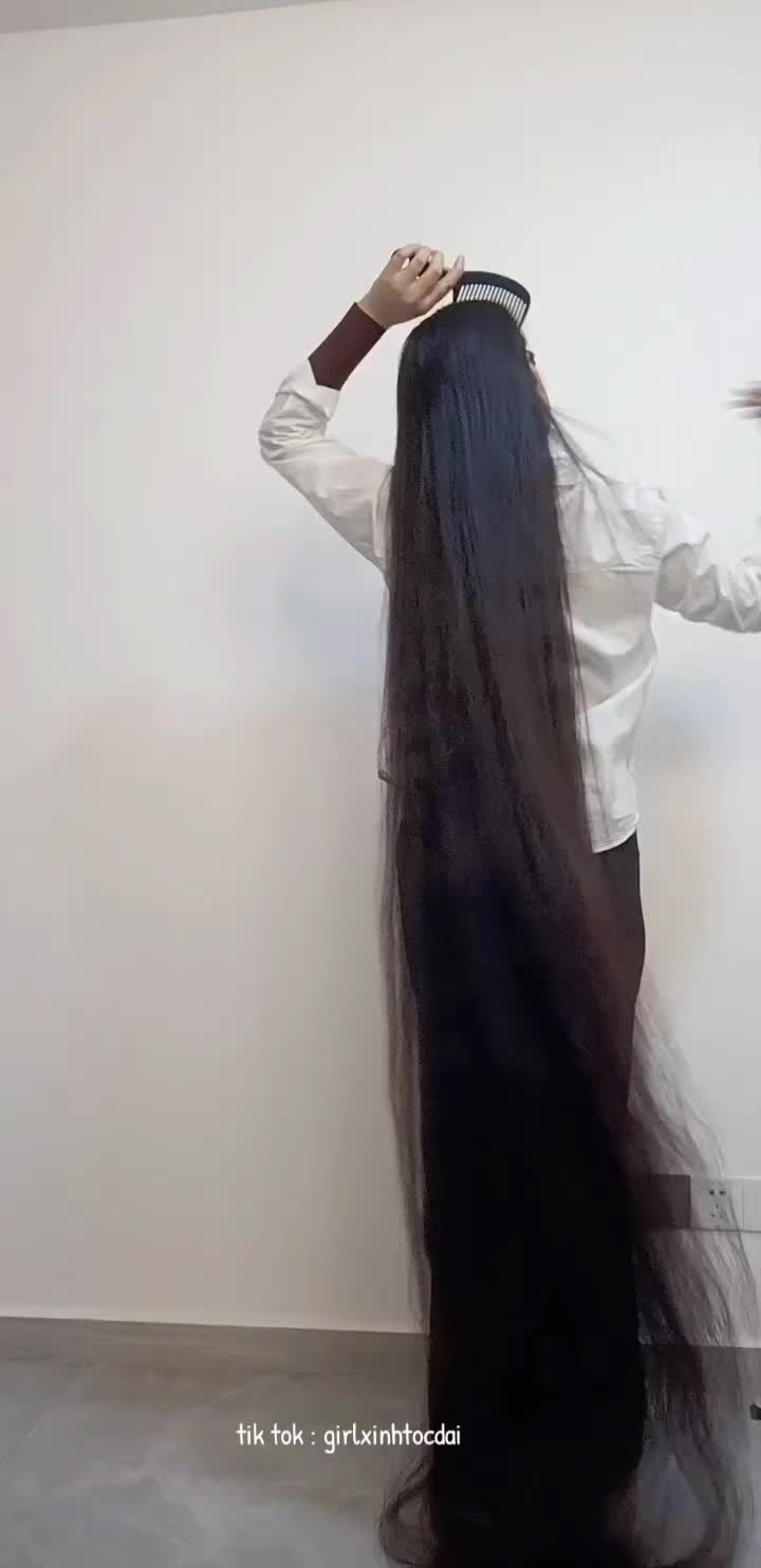@Những C&ocirc; G&aacute;i T&oacute;c D&agrave;i