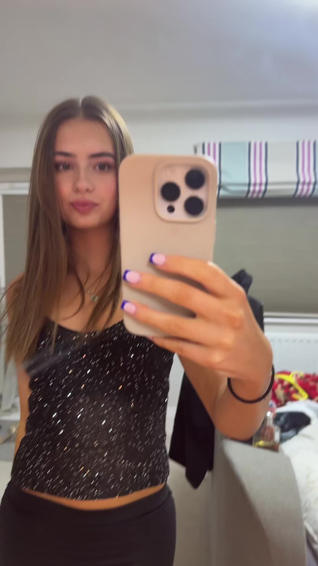 @Iz🤎