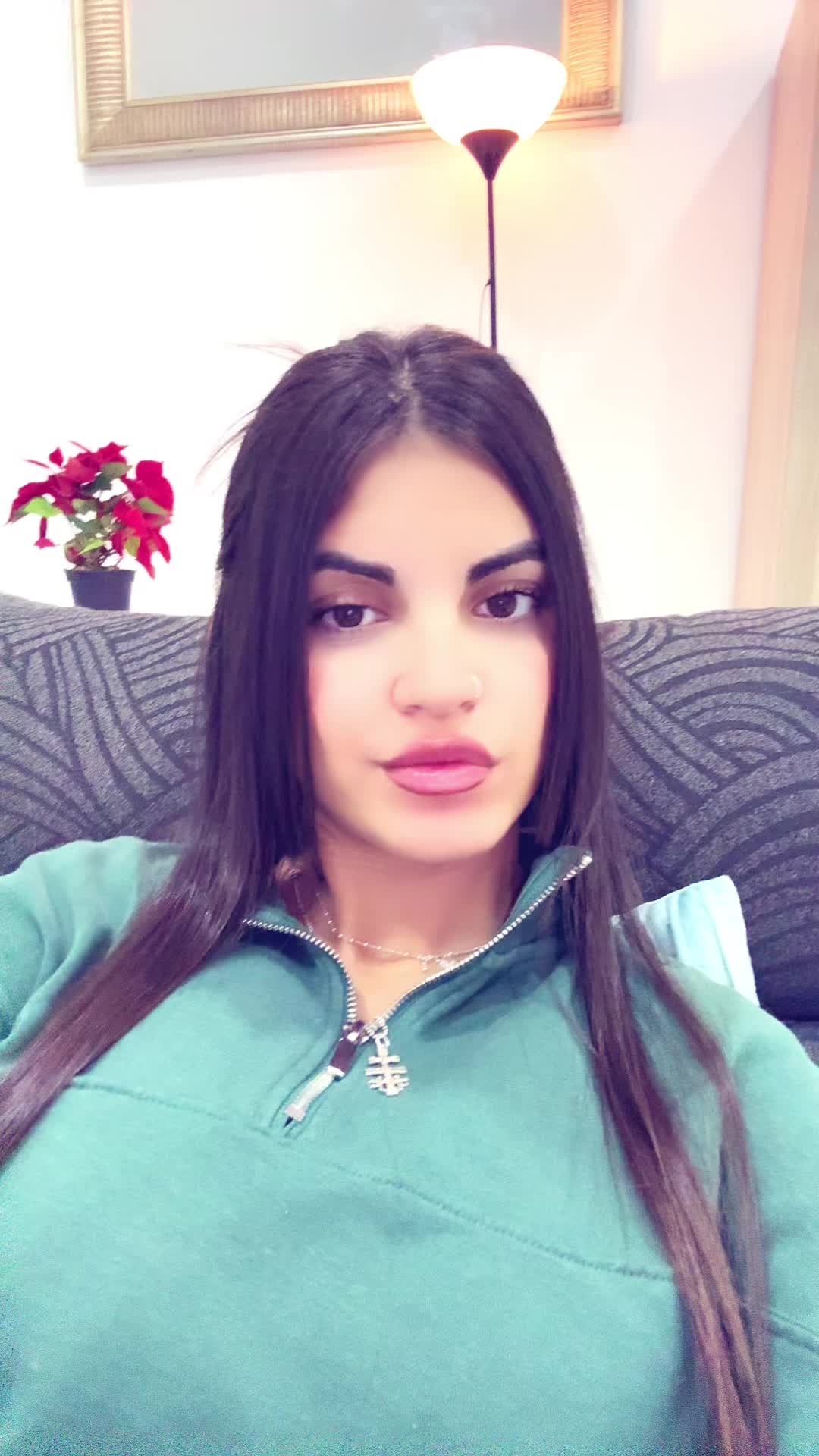 @Zahiraa029