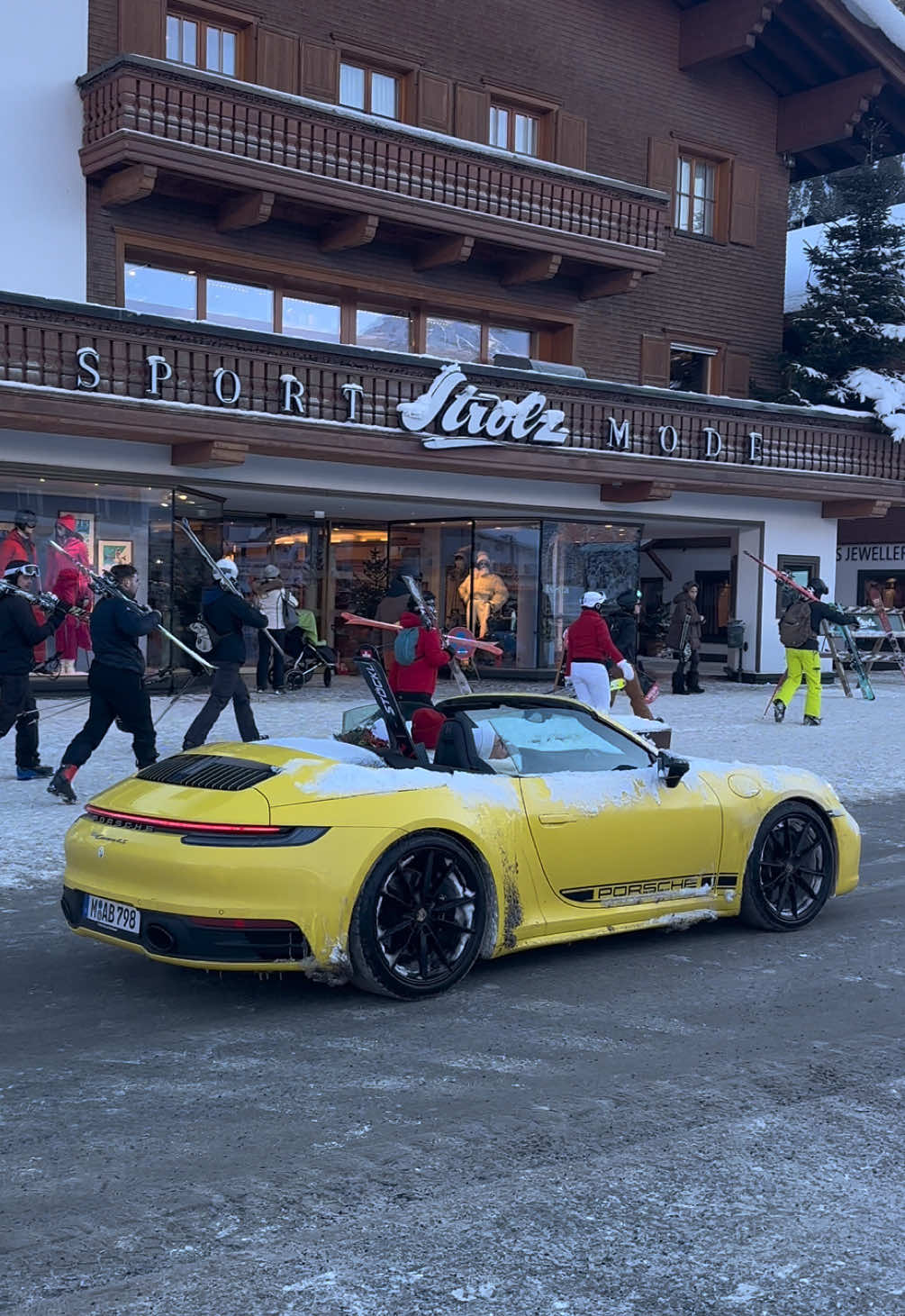 @Porschewelt