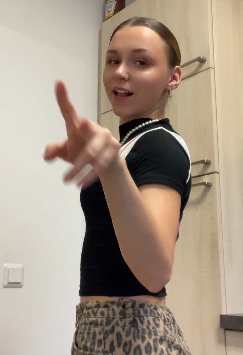 @Amina👯&zwj;♀️