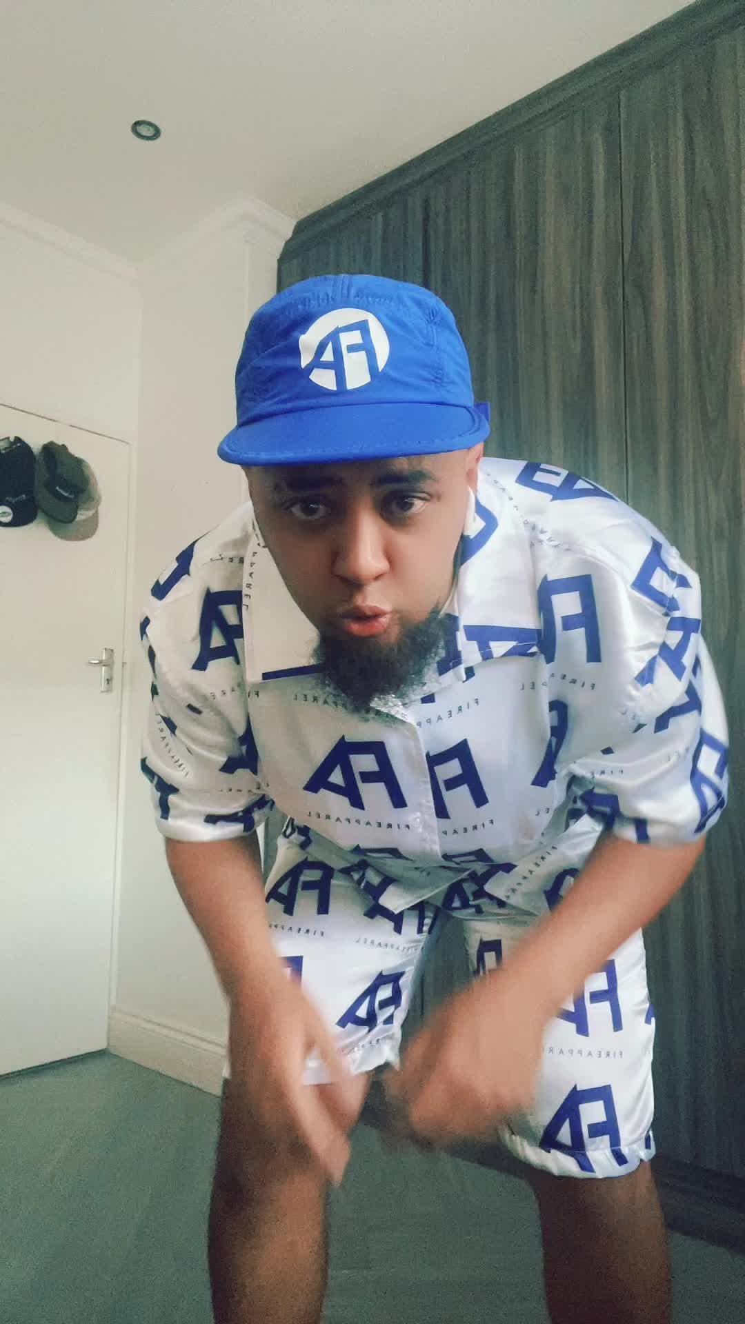 @zubi_the_mc
