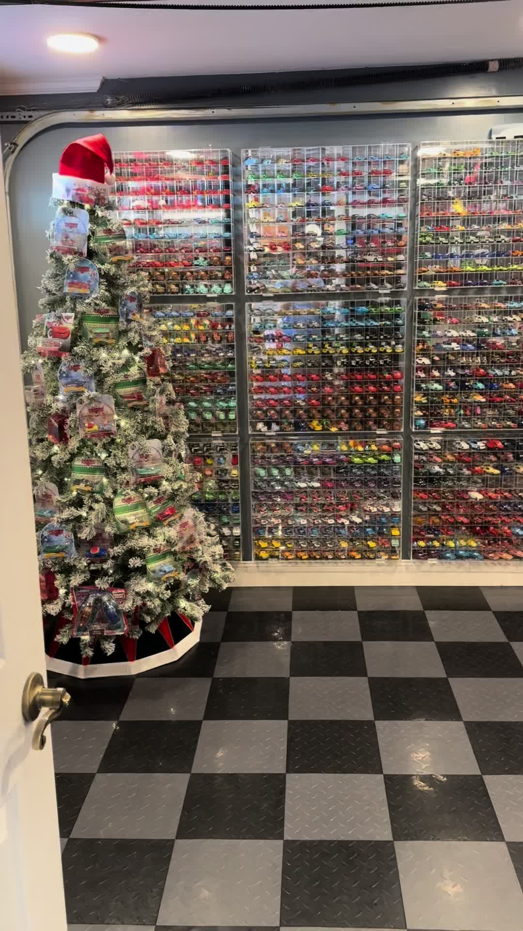 @diecastdungeon
