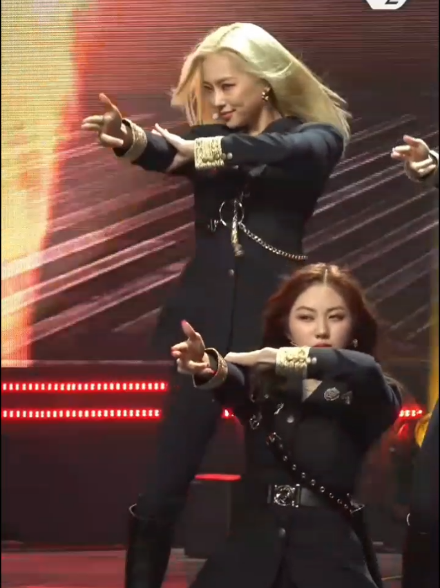 @Kpop_fancams:)