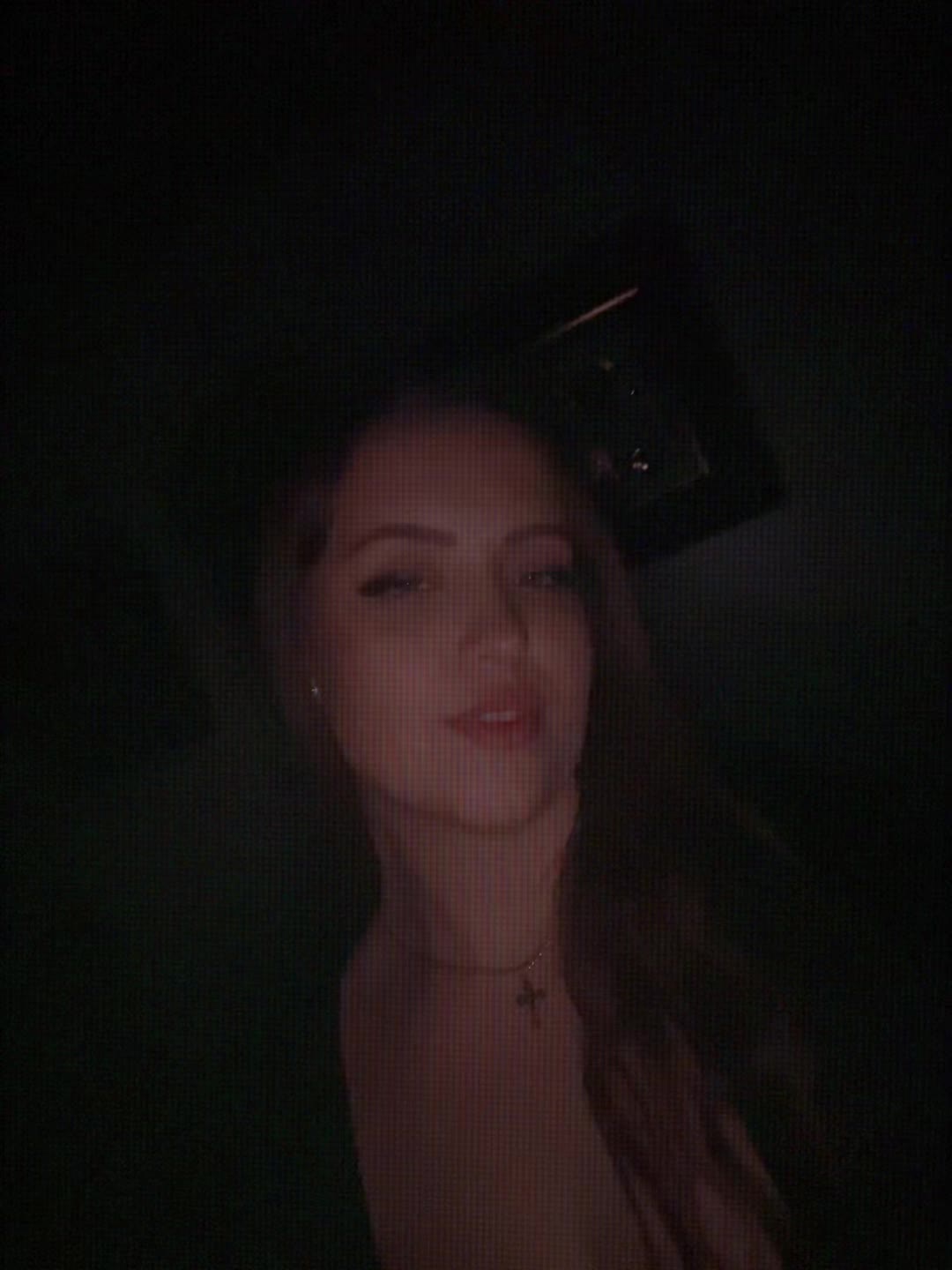 @𝓲𝓿𝓸𝓷𝓲𝓬𝓪